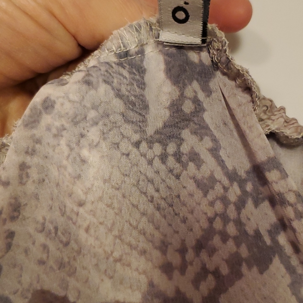 SNAKE PRINT BLOUSE - Picture 6 of 8